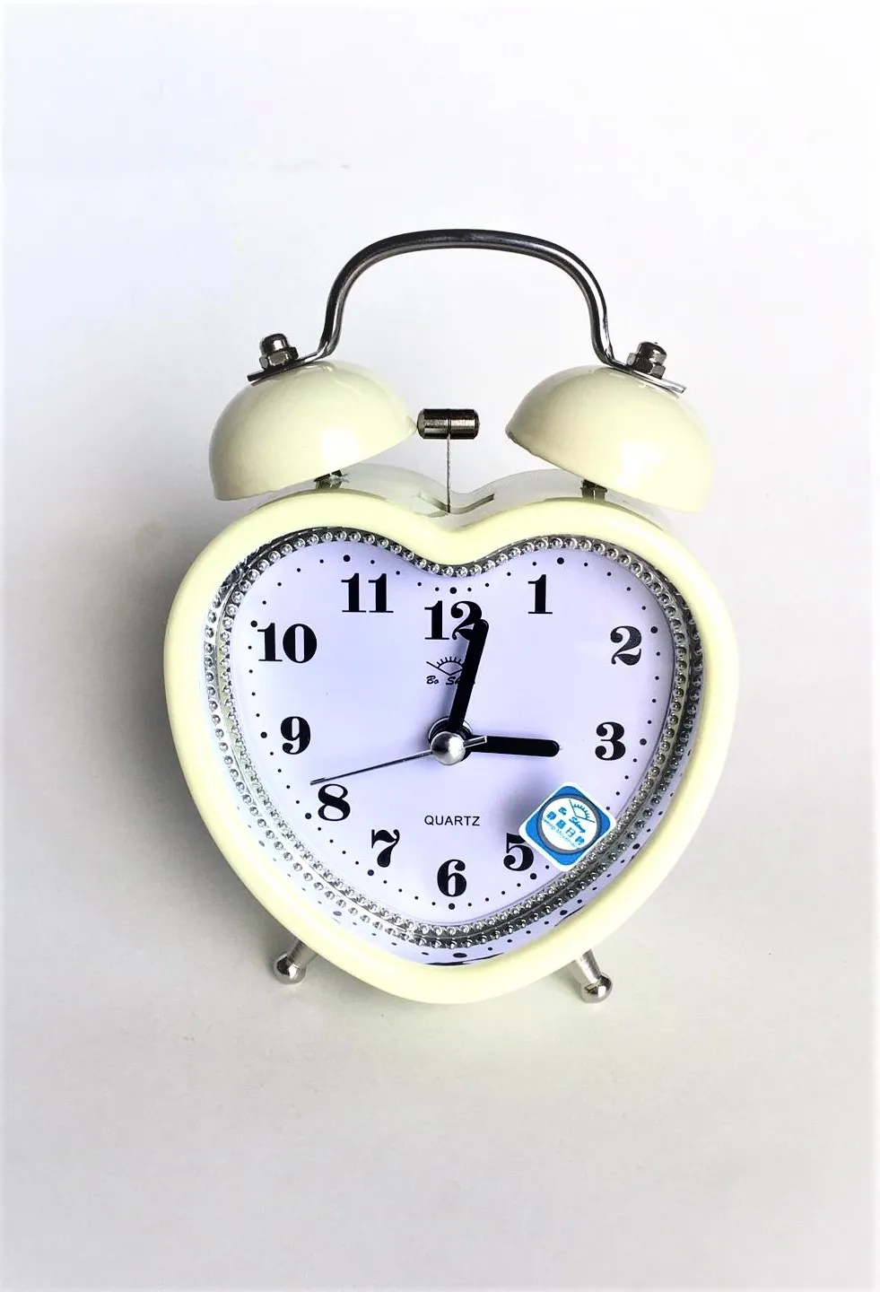 Kalp Şeklinde Dekoratif Çalar Masa Saati Beyaz