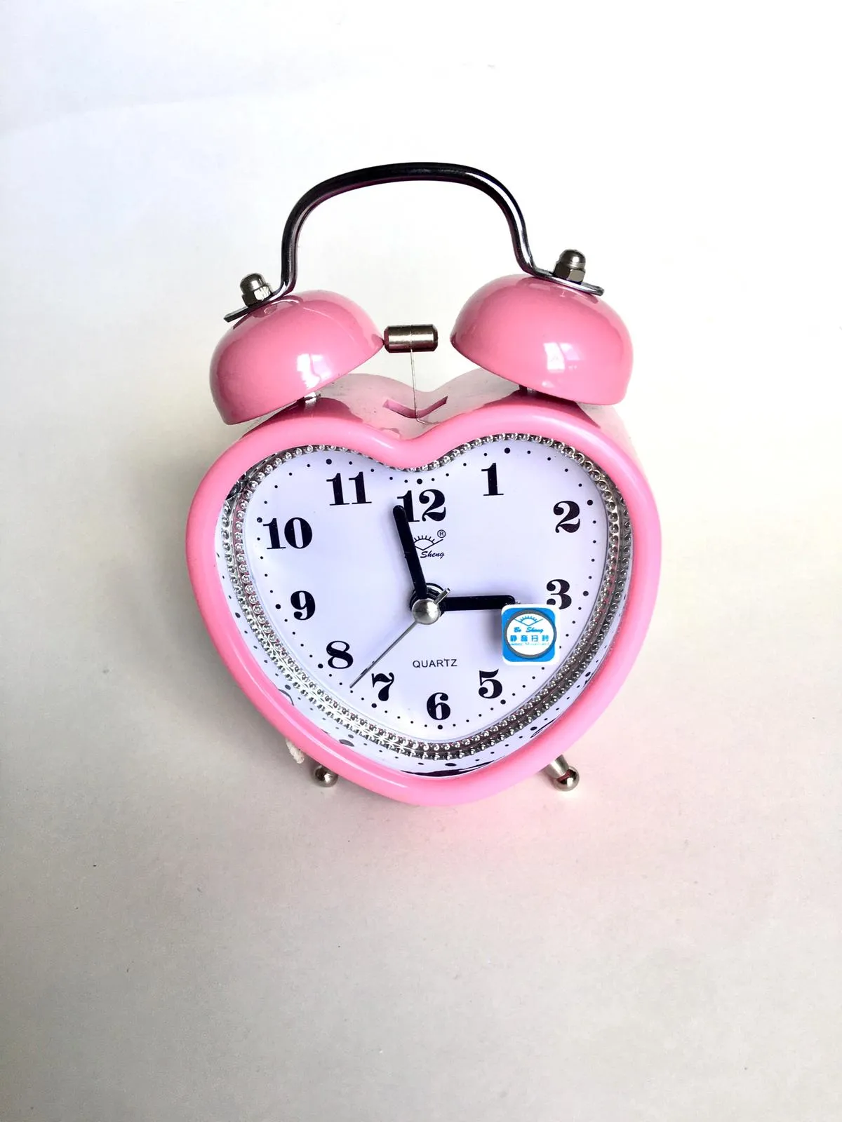Kalp Şeklinde Dekoratif Çalar Masa Saati Pembe