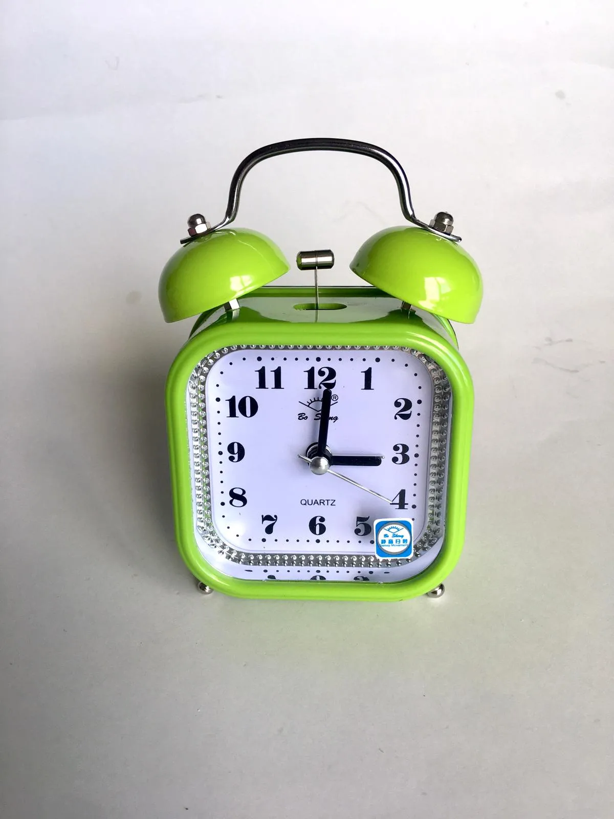 Kare Dekoratif Çalar Masa Saati Yeşil