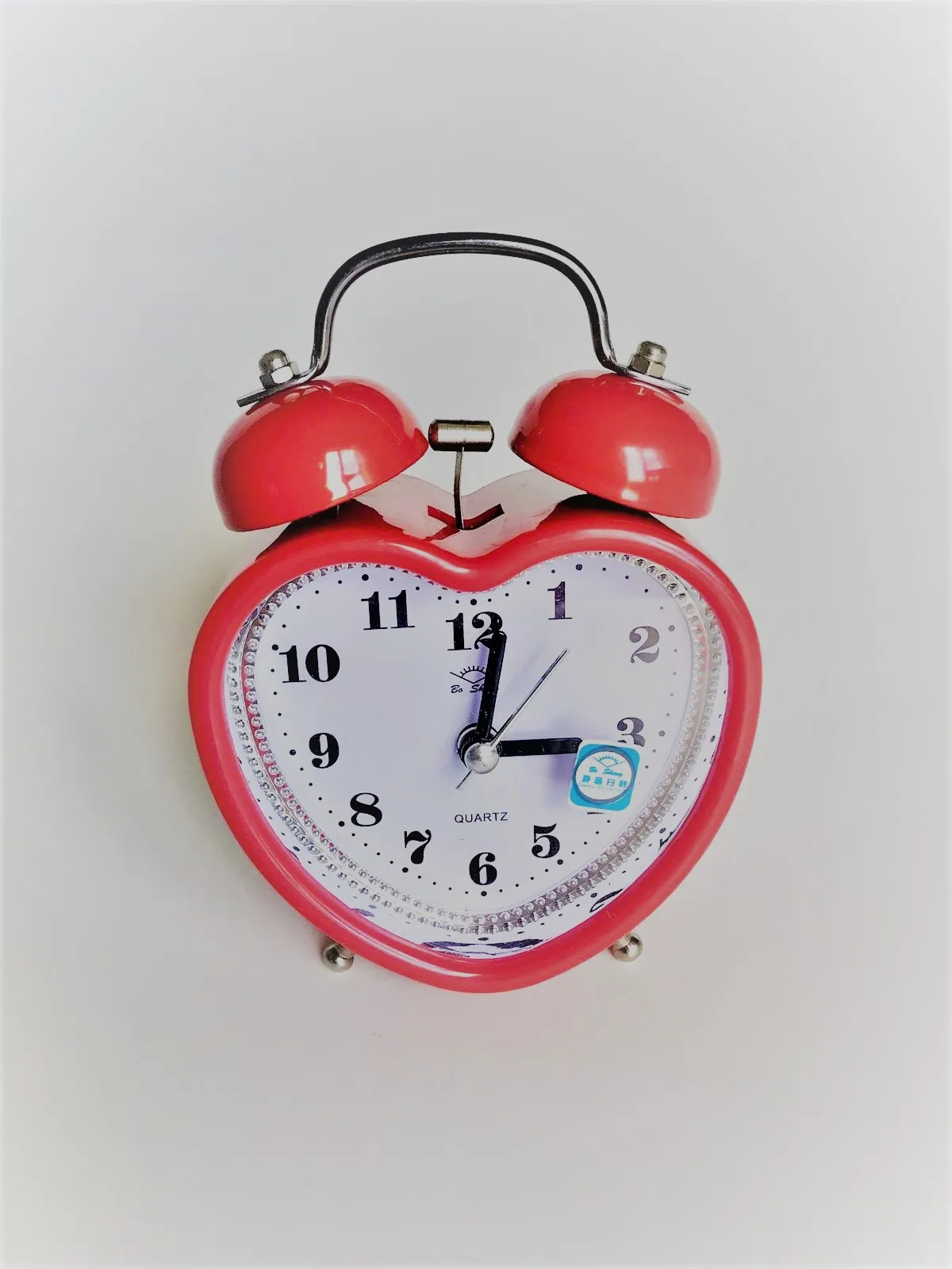 Tayfun Kalp Şeklinde Dekoratif Çalar Masa Saati Kırmızı